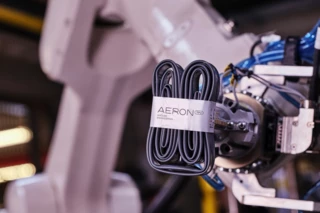 AERON/TPU Schlauch in der Produktion 